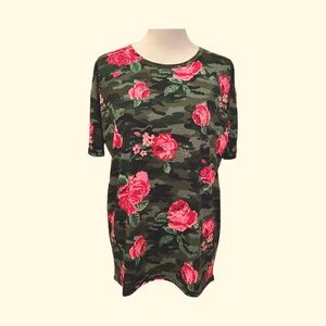 LuLaRoe Camo and Roses Irma Tunic Size XXS Oversized Relaxed Fit NWT